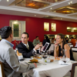 Restauranteros reciben en promedio 3 demandas al año por mal manejo de contratos
