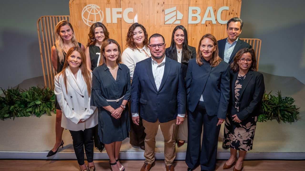 BAC e IFC anuncian financiamiento para impulsar proyectos de eficiencia energética y descarbonización